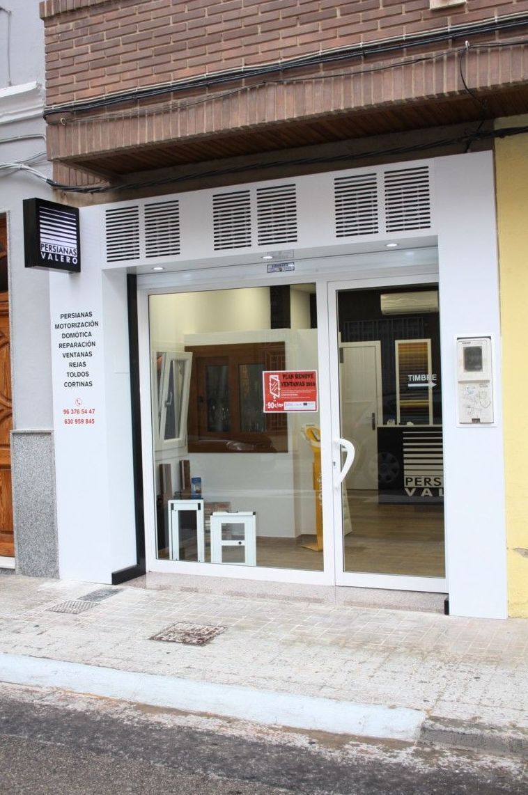 Fabricación de rejas a medida en el taller de Sedaví